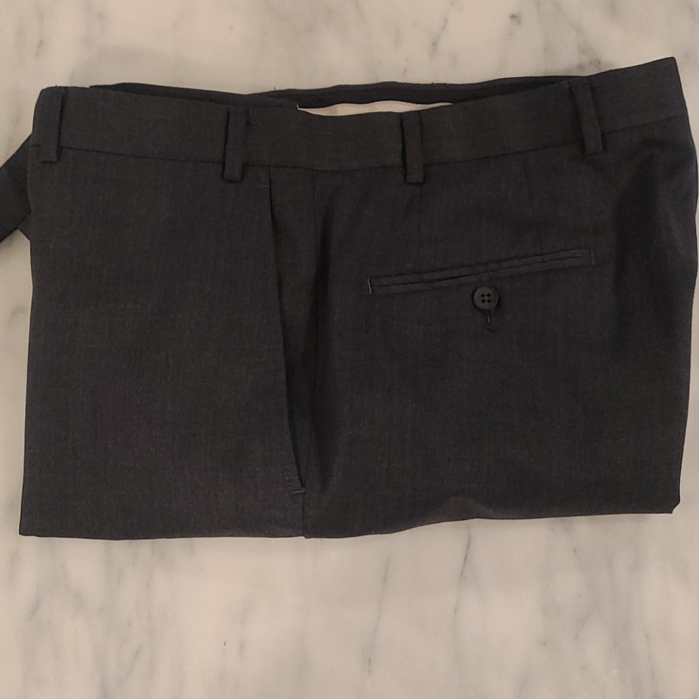 Kirkland Signature. Mens Wool dress pant 👖
